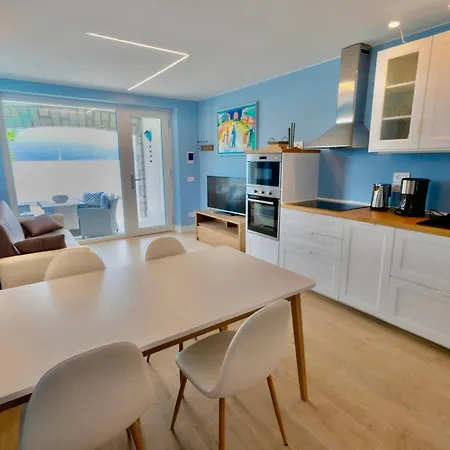 Apartman Rebecca House, *